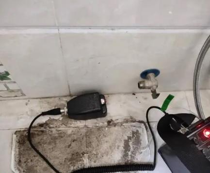 瑞丽屋顶漏水维修公司分享下卫生间漏水的危害及解决方法